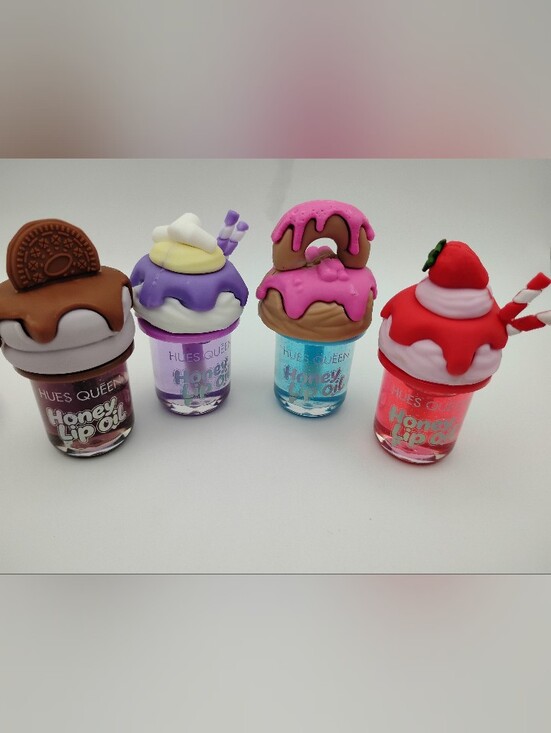 Hues Queen Other - Honey Lip Oil With A Cookie, Donut, Strawberry, & Milkshake Top